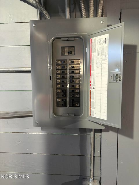 Tiny photo for 221 Orville Drive, Toledo, OH 43612 (MLS # 10004581)