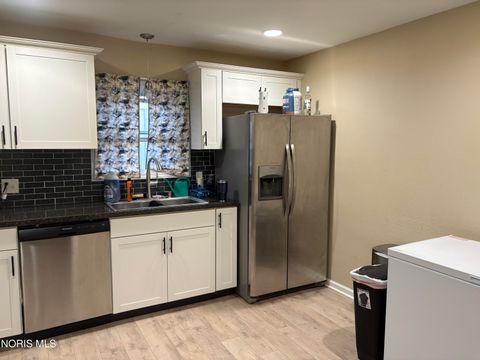 Tiny photo for 221 Orville Drive, Toledo, OH 43612 (MLS # 10004581)