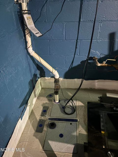 Tiny photo for 221 Orville Drive, Toledo, OH 43612 (MLS # 10004581)