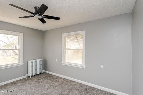 Tiny photo for 1517 Tiffin Road, Fremont, OH 43420 (MLS # 10004842)