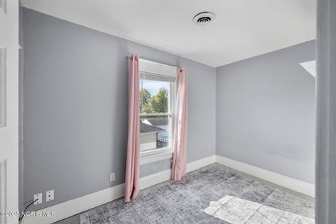 Tiny photo for 5301 303rd Street, Toledo, OH 43611 (MLS # 10004456)