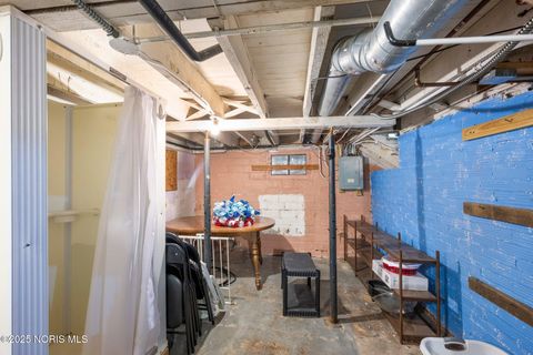 Tiny photo for 5301 303rd Street, Toledo, OH 43611 (MLS # 10004456)