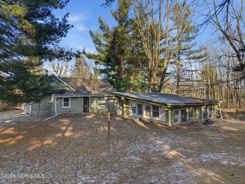 Tiny photo for 3069 County Road B, Swanton, OH 43558 (MLS # 10003392)
