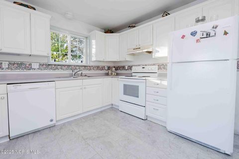Tiny photo for 13965 County Road 209, Kenton, OH 43326 (MLS # 10000152)