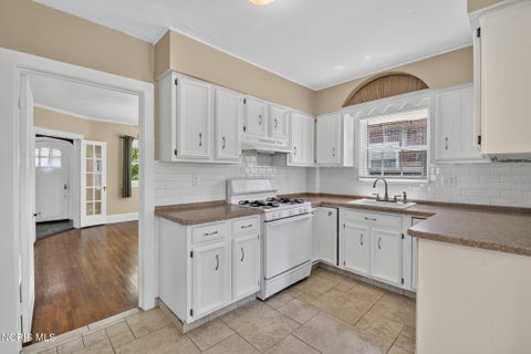Tiny photo for 2677 Merrimac Boulevard, Toledo, OH 43606 (MLS # 10010442)