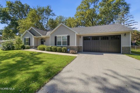Tiny photo for 2909 E Lincolnshire Boulevard, Toledo, OH 43606 (MLS # 10014583)