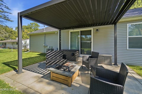 Tiny photo for 2909 E Lincolnshire Boulevard, Toledo, OH 43606 (MLS # 10014583)