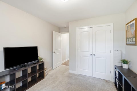 Tiny photo for 2909 E Lincolnshire Boulevard, Toledo, OH 43606 (MLS # 10014583)