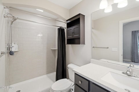 Tiny photo for 2909 E Lincolnshire Boulevard, Toledo, OH 43606 (MLS # 10014583)