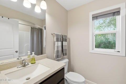 Tiny photo for 2909 E Lincolnshire Boulevard, Toledo, OH 43606 (MLS # 10014583)