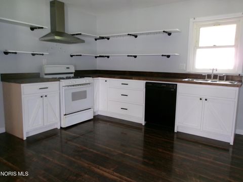 Tiny photo for 15173 E Mulberry Street, Bryan, OH 43506 (MLS # 10008292)
