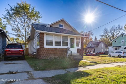 Tiny photo for 569 Apple Avenue, Toledo, OH 43609 (MLS # 10000874)