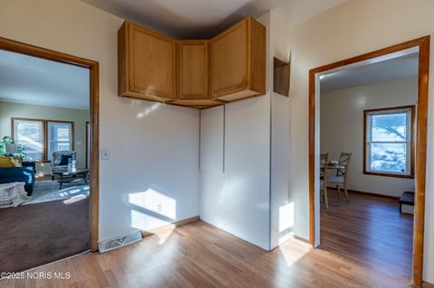 Tiny photo for 569 Apple Avenue, Toledo, OH 43609 (MLS # 10000874)