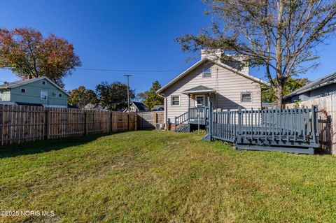 Tiny photo for 569 Apple Avenue, Toledo, OH 43609 (MLS # 10000874)