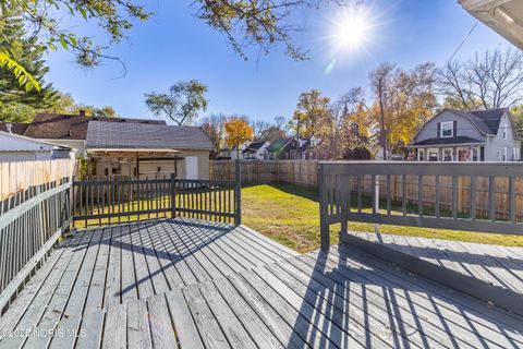 Tiny photo for 569 Apple Avenue, Toledo, OH 43609 (MLS # 10000874)