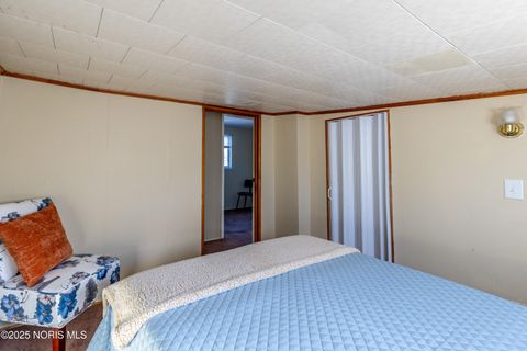 Tiny photo for 569 Apple Avenue, Toledo, OH 43609 (MLS # 10000874)