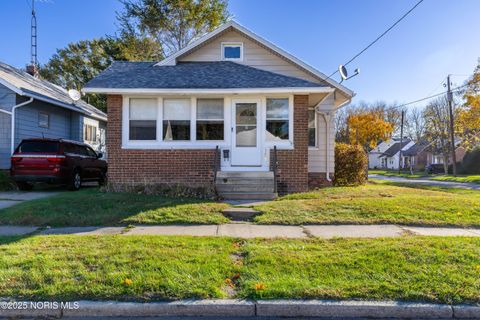 Tiny photo for 569 Apple Avenue, Toledo, OH 43609 (MLS # 10000874)