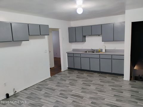 Tiny photo for 5509 Clover Lane, Toledo, OH 43623 (MLS # 10000493)