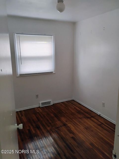 Tiny photo for 5509 Clover Lane, Toledo, OH 43623 (MLS # 10000493)
