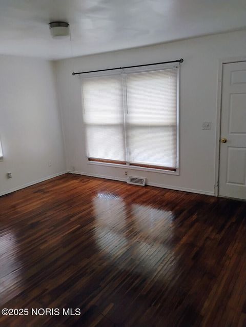 Tiny photo for 5509 Clover Lane, Toledo, OH 43623 (MLS # 10000493)