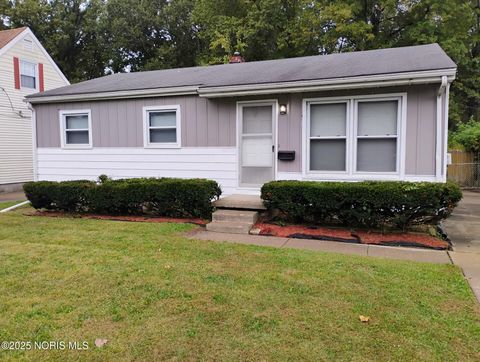 Photo of 5509 Clover Lane, Toledo, OH 43623 (MLS # 10000493) Photo of 5509 Clover Lane, Toledo, OH 43623 (MLS # 10000493)