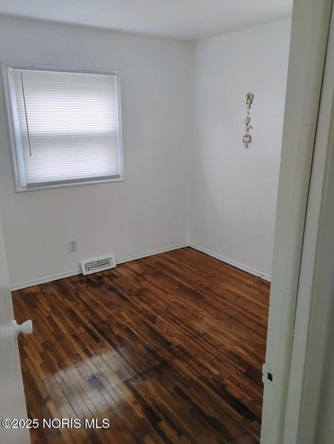 Tiny photo for 5509 Clover Lane, Toledo, OH 43623 (MLS # 10000493)