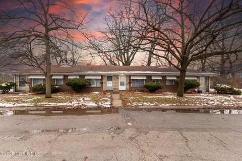 Photo of 26 Terrace Downs Street, Toledo, OH 43614 (MLS # 10002242)