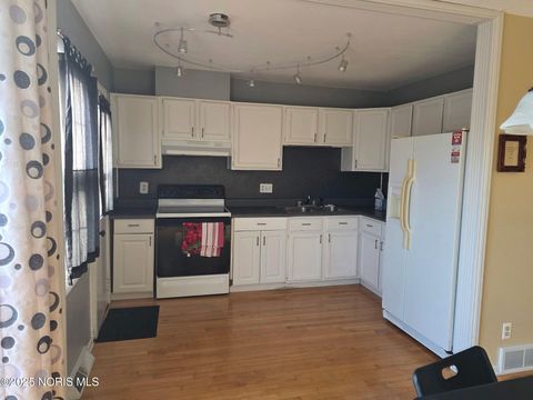 Tiny photo for 6731 Garden Road #Building 2, Maumee, OH 43537 (MLS # 10002128)