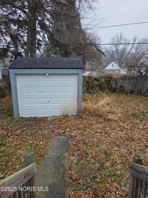 Tiny photo for 2040 Fairfax Road, Toledo, OH 43613 (MLS # 10001925)