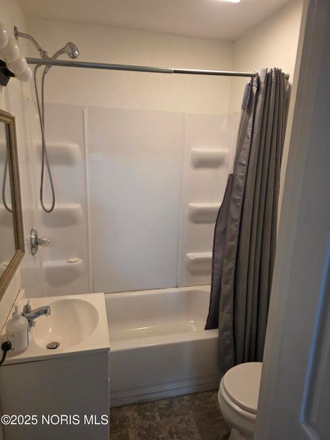 Tiny photo for 2040 Fairfax Road, Toledo, OH 43613 (MLS # 10001925)