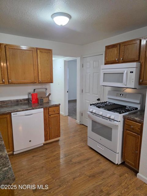 Tiny photo for 2040 Fairfax Road, Toledo, OH 43613 (MLS # 10001925)