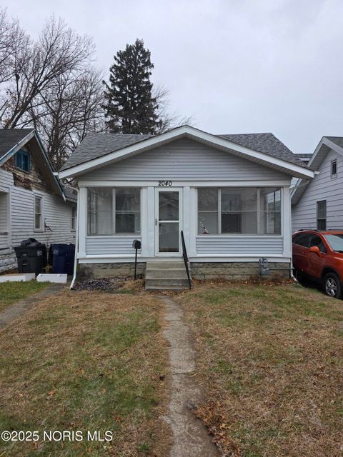 Photo of 2040 Fairfax Road, Toledo, OH 43613 (MLS # 10001925)