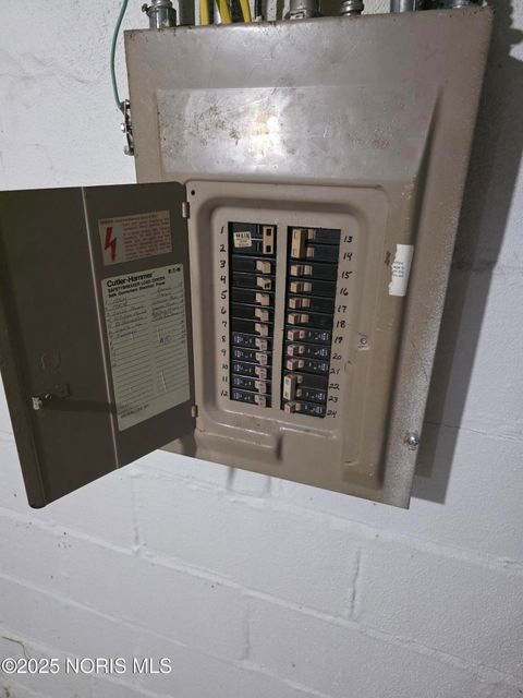 Tiny photo for 2040 Fairfax Road, Toledo, OH 43613 (MLS # 10001925)