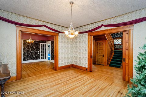 Tiny photo for 504 E Main Street, Leipsic, OH 45856 (MLS # 10000280)
