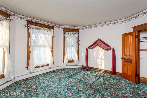 Tiny photo for 504 E Main Street, Leipsic, OH 45856 (MLS # 10000280)