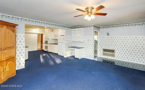 Tiny photo for 504 E Main Street, Leipsic, OH 45856 (MLS # 10000280)