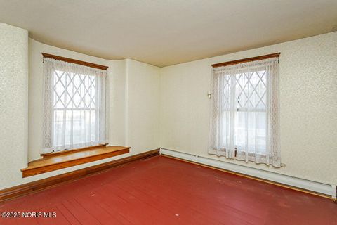 Tiny photo for 504 E Main Street, Leipsic, OH 45856 (MLS # 10000280)