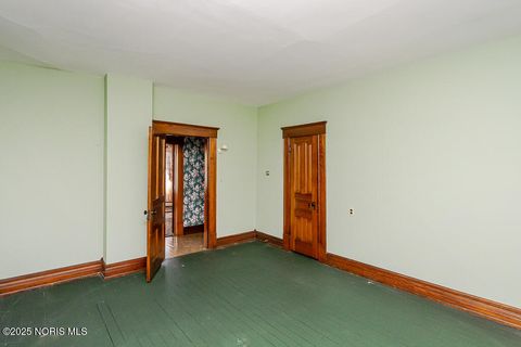 Tiny photo for 504 E Main Street, Leipsic, OH 45856 (MLS # 10000280)