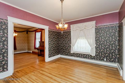 Tiny photo for 504 E Main Street, Leipsic, OH 45856 (MLS # 10000280)