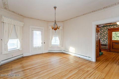 Tiny photo for 504 E Main Street, Leipsic, OH 45856 (MLS # 10000280)