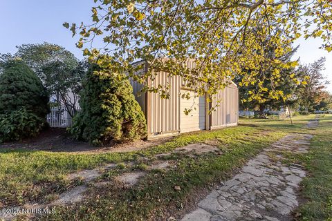Tiny photo for 504 E Main Street, Leipsic, OH 45856 (MLS # 10000280)