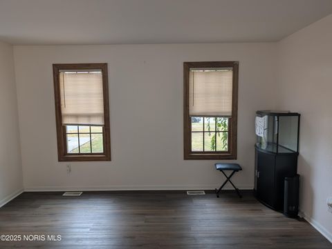 Tiny photo for 10453 White Oak Drive, Perrysburg, OH 43551 (MLS # 10000059)