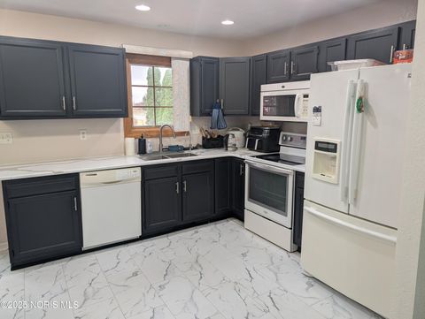 Tiny photo for 10453 White Oak Drive, Perrysburg, OH 43551 (MLS # 10000059)