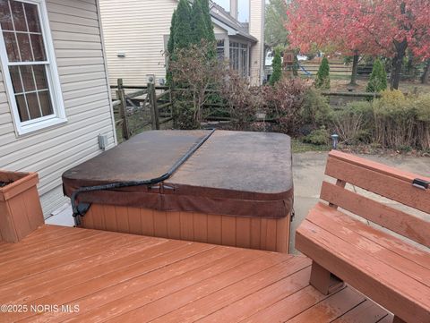 Tiny photo for 10453 White Oak Drive, Perrysburg, OH 43551 (MLS # 10000059)