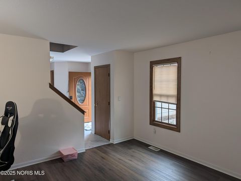 Tiny photo for 10453 White Oak Drive, Perrysburg, OH 43551 (MLS # 10000059)