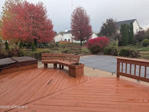 Tiny photo for 10453 White Oak Drive, Perrysburg, OH 43551 (MLS # 10000059)