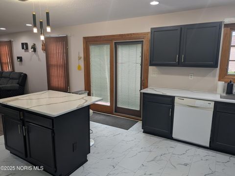 Tiny photo for 10453 White Oak Drive, Perrysburg, OH 43551 (MLS # 10000059)