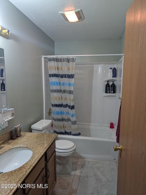 Tiny photo for 10453 White Oak Drive, Perrysburg, OH 43551 (MLS # 10000059)