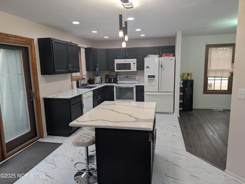Tiny photo for 10453 White Oak Drive, Perrysburg, OH 43551 (MLS # 10000059)