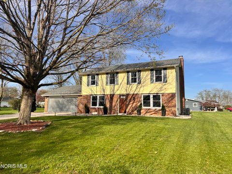 Photo of 202 Huntington Drive, Bryan, OH 43506 (MLS # 10006543)